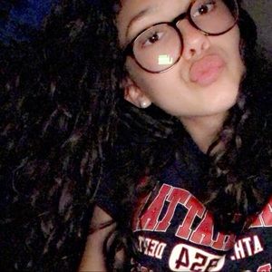 Meet your Posher, Maria jose